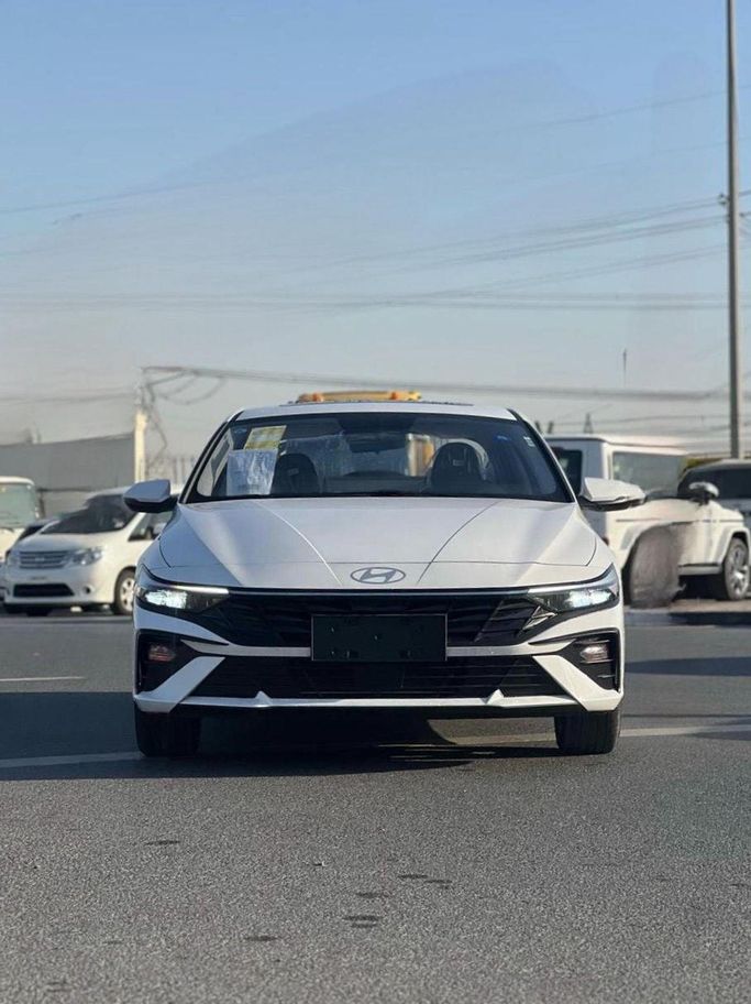 Новый Hyundai Elantra VII (CN7) Рестайлинг, 1.5 л, 2025 в Дубае от Atlantis Motors FZE Белый цвет. GCC | AUTO.AE | Объявление #266619