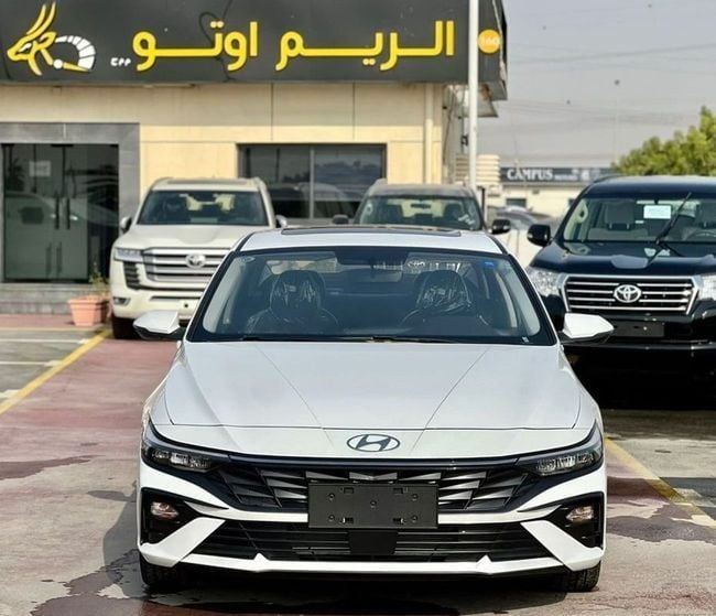 جديدة Hyundai Elantra عملية فيس ليفت VII (CN7), 1.5 l, 2025 في في دبي من AL REEM AUTO، اللون فضي. المواصفات الصينية | AUTO.AE | إعلان #269045