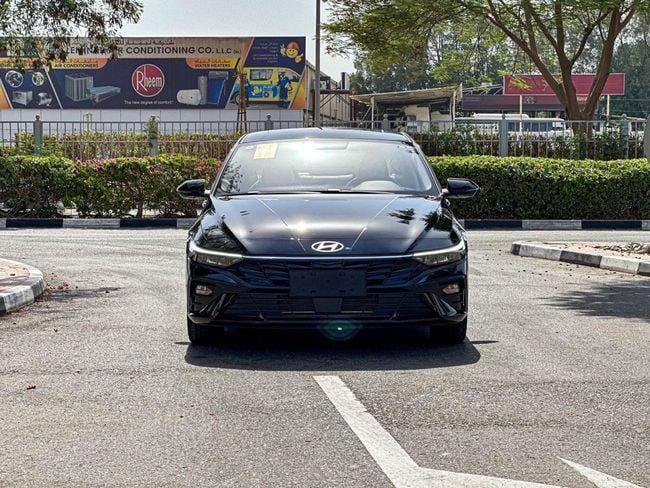 Новый Hyundai Elantra VII (CN7) Рестайлинг, 1.5 л, 2025 в Дубае от AL REEM AUTO Черный цвет. Китайская | AUTO.AE | Объявление #269065