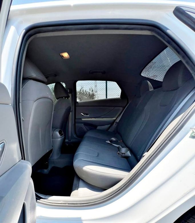 Used Hyundai Elantra VII (CN7), 1.6 l, 2023 in UAE, Dubai by AUTO LINK SPECIALIZED VEHICLES TRADING LLC, White color.  | AUTO.AE | Listing #295832 — photo 12 of 13