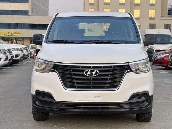 Подержанный Hyundai H-1 II Рестайлинг 2, 2.4 л, 2020 в Дубае от DEVA CARS Белый цвет. GCC | AUTO.AE | Объявление #246030