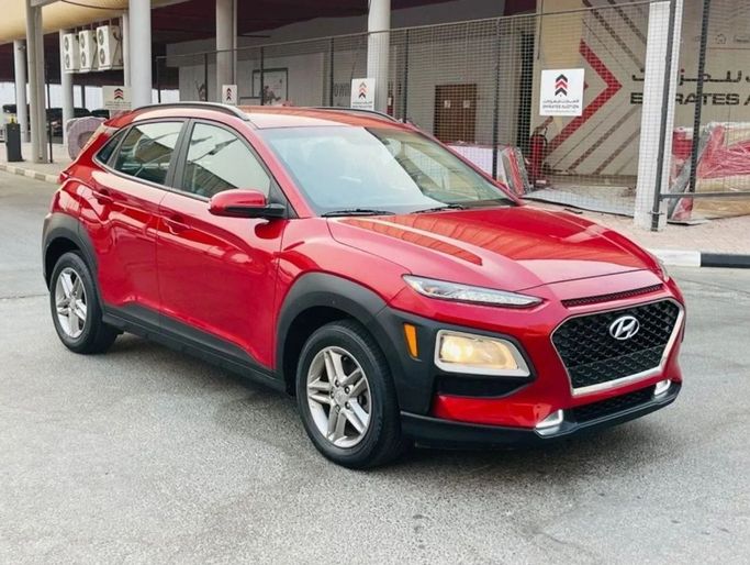 مستعملة Hyundai Kona I, 2.0 l, 2021 في في دبي من Shamshad Motors FZCO، اللون أحمر. المواصفات الكندية | AUTO.AE