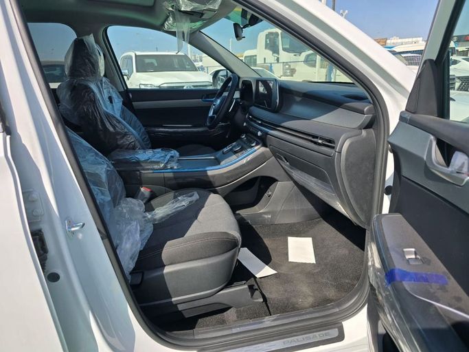 New Hyundai Palisade I Facelift, 3.5 l, 2024 in Dubai by Mohamed Hakim Motors, White color. Other | AUTO.AE