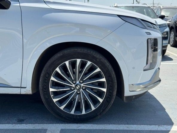 Подержанный Hyundai Palisade I Рестайлинг, 3.5 л, 2023 в Дубае от Titanum Cars Белый цвет. Other | AUTO.AE