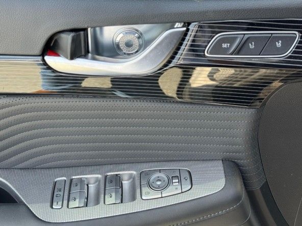Подержанный Hyundai Palisade I Рестайлинг, 3.5 л, 2023 в Дубае от Titanum Cars Белый цвет. Other | AUTO.AE