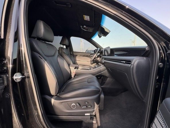Подержанный Hyundai Palisade I Рестайлинг, 3.5 л, 2023 в Дубае от Titanum Cars Черный цвет. Other | AUTO.AE