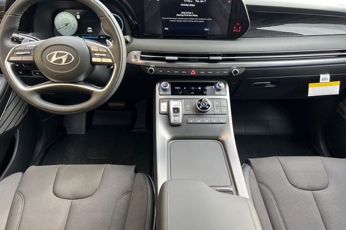 Used Hyundai Palisade I Facelift, 3.8 l, 2025 in Dubai, Black color. Korean Specs | AUTO.AE