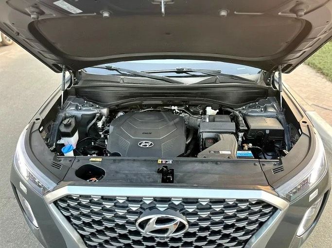 Подержанный Hyundai Palisade I, 3.8 л, 2021 в Дубае от Lucky Star Motors Серый цвет. Американская | AUTO.AE