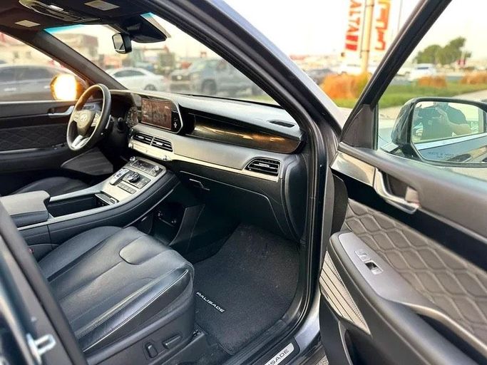 Подержанный Hyundai Palisade I, 3.8 л, 2021 в Дубае от Lucky Star Motors Серый цвет. Американская | AUTO.AE