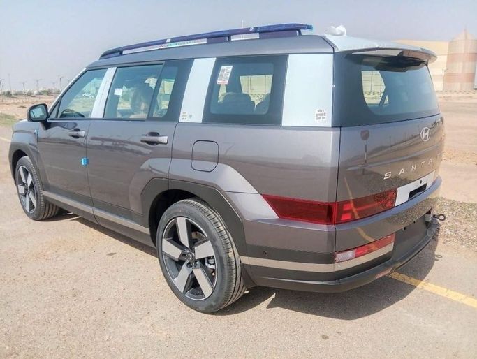 Новый Hyundai Santa Fe V (MX5), 2.5 л, 2024 в Дубае от Mohamed Hakim Motors Бронзовый цвет. Other | AUTO.AE