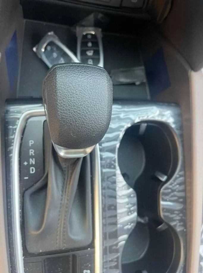 Новый Hyundai Santa Fe IV Рестайлинг, 3.5 л, 2023 в Дубае от Mohamed Hakim Motors Серебристый цвет. GCC | AUTO.AE