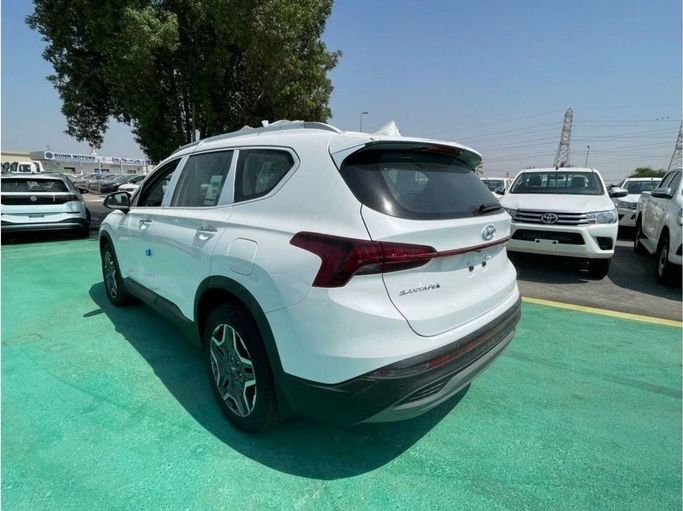 Новый Hyundai Santa Fe IV Рестайлинг, 2.5 л, 2023 в Дубае от Mohamed Hakim Motors Белый цвет. Other | AUTO.AE