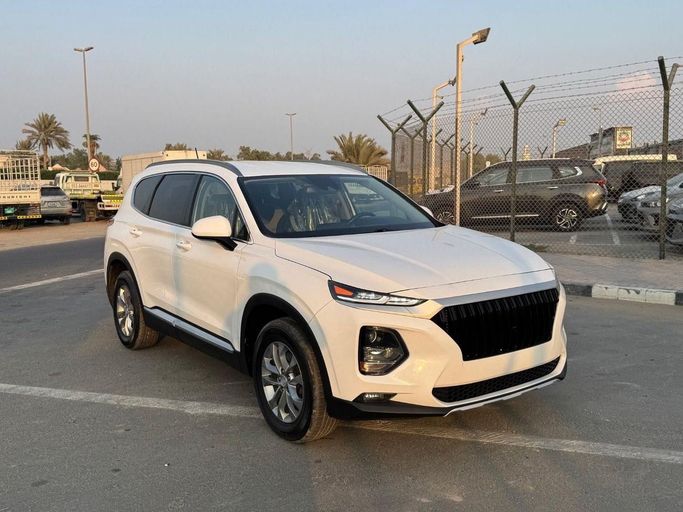 مستعملة Hyundai Santa Fe رابعاً, 2.4 l, 2020 في في دبي من Shamshad Motors FZCO، اللون أبيض. المواصفات الكندية | AUTO.AE