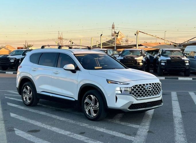 Used Hyundai Santa Fe IV Facelift, 2.5 l, 2022 in Dubai by SIKANDAR MOTORS, White color. GCC Specs | AUTO.AE | Listing #270158