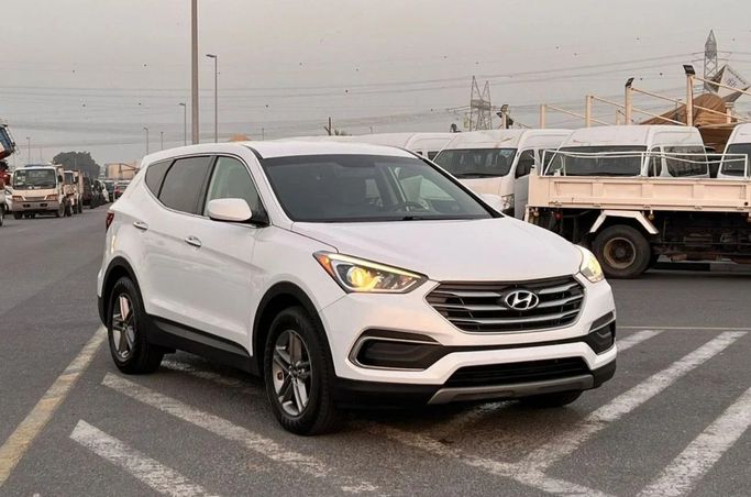 Подержанный Hyundai Santa Fe IV, 2.4 л, 2018 в Дубае от SIKANDAR MOTORS Белый цвет. GCC | AUTO.AE | Объявление #270189