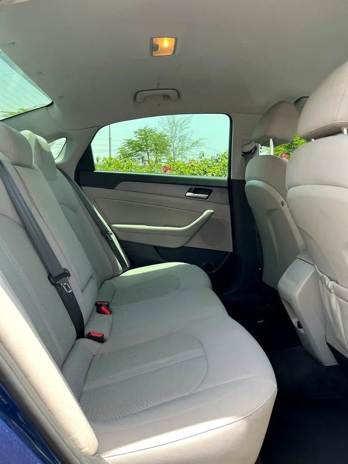 Подержанный Hyundai Sonata VII (LF) Рестайлинг, 2.0 л, 2018 в Дубае от Alta Class Motors Синий цвет. Американская | AUTO.AE