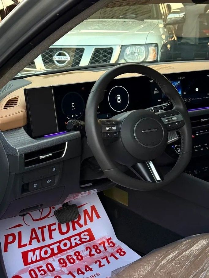 Подержанный Hyundai Sonata VIII (DN8) Рестайлинг, 2.5 л, 2024 в Дубае от Platform Used Cars Серебристый цвет. GCC | AUTO.AE