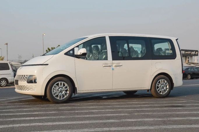New Hyundai Staria, 3.5 l, 2025 in Dubai by White motors FZE, White color. GCC Specs | AUTO.AE
