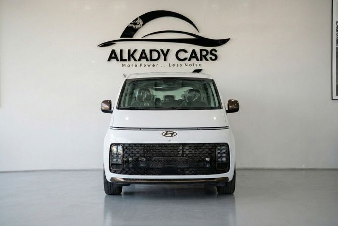 جديدة Hyundai Staria, 2.2 l, 2025 في في دبي من Alkady Cars، اللون أبيض. مواصفات الخليج | AUTO.AE