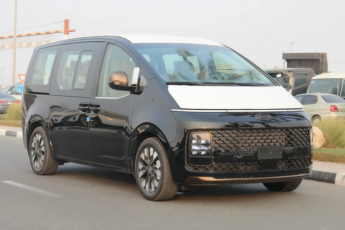 جديدة Hyundai Staria, 3.5 l, 2026 في في دبي من Alkady Cars، اللون أسود.  | AUTO.AE