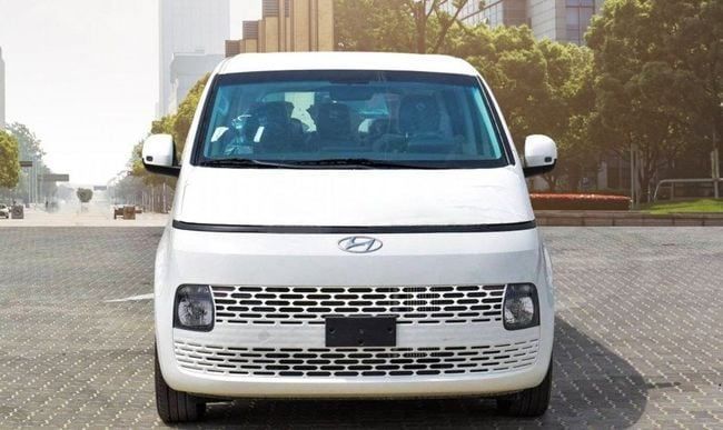 Новый Hyundai Staria, 2.2 л, 2023 в Дубае от AL SHERAA AL MALAKI Белый цвет. GCC | AUTO.AE | Объявление #244845