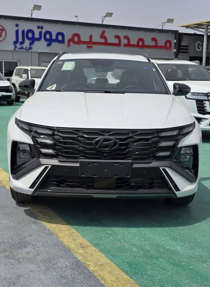 Новый Hyundai Tucson IV Рестайлинг, 1.5 л, 2025 в Дубае от Mohamed Hakim Motors Белый цвет. Other | AUTO.AE
