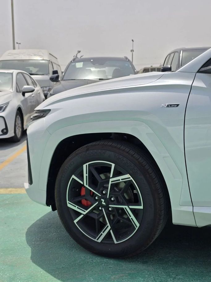 Новый Hyundai Tucson IV Рестайлинг, 1.5 л, 2025 в Дубае от Mohamed Hakim Motors Белый цвет. Other | AUTO.AE