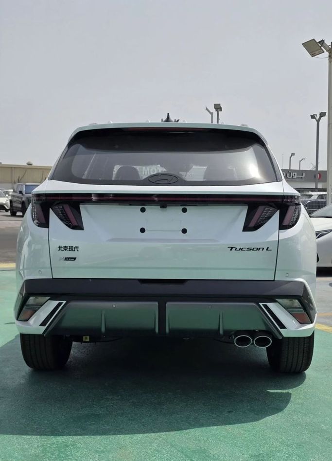 Новый Hyundai Tucson IV Рестайлинг, 1.5 л, 2025 в Дубае от Mohamed Hakim Motors Белый цвет. Other | AUTO.AE