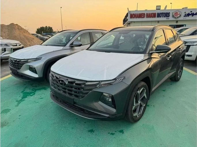 Новый Hyundai Tucson IV Рестайлинг, 1.6 л, 2024 в Дубае от Mohamed Hakim Motors Серый цвет. GCC | AUTO.AE