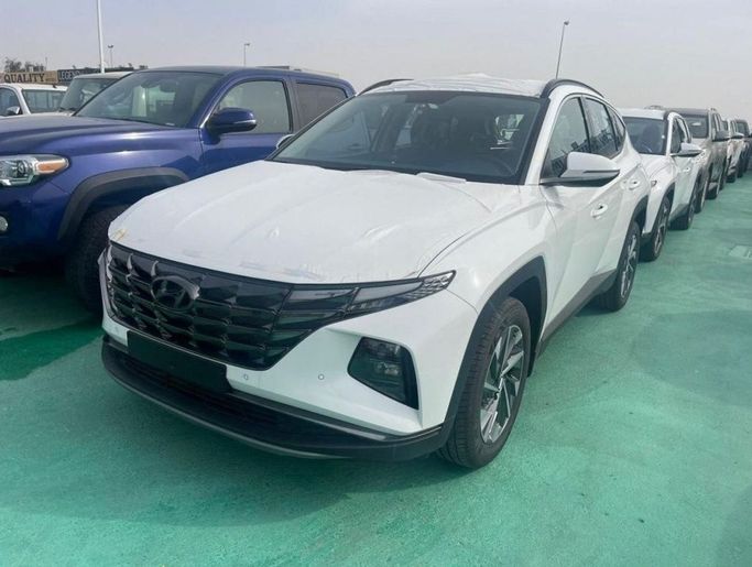 Новый Hyundai Tucson IV, 2.0 л, 2024 в Дубае от Mohamed Hakim Motors Белый цвет. GCC | AUTO.AE
