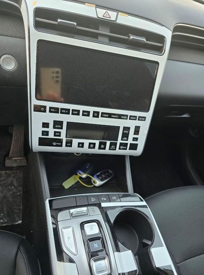 Новый Hyundai Tucson IV, 1.6 л, 2022 в Дубае от Mohamed Hakim Motors Коричневый цвет. Other | AUTO.AE