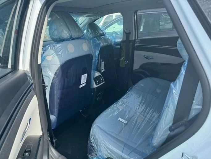 Новый Hyundai Tucson IV Рестайлинг, 2.0 л, 2025 в Дубае от Mohamed Hakim Motors Белый цвет. Other | AUTO.AE