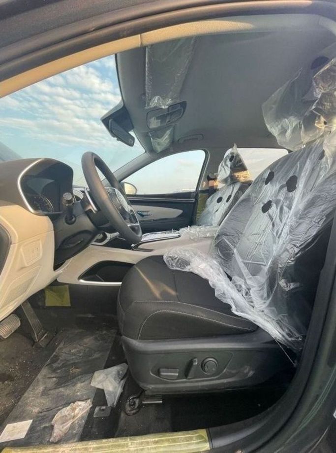 Новый Hyundai Tucson IV Рестайлинг, 2.0 л, 2023 в Дубае от Mohamed Hakim Motors Черный цвет. GCC | AUTO.AE