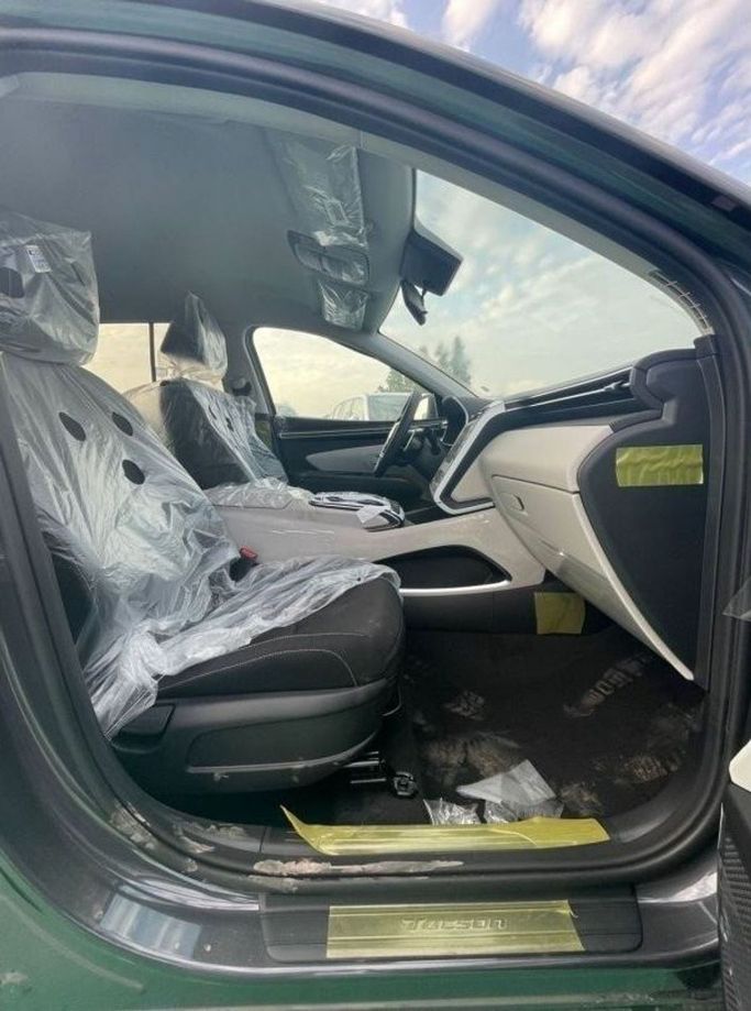 Новый Hyundai Tucson IV Рестайлинг, 2.0 л, 2023 в Дубае от Mohamed Hakim Motors Черный цвет. GCC | AUTO.AE