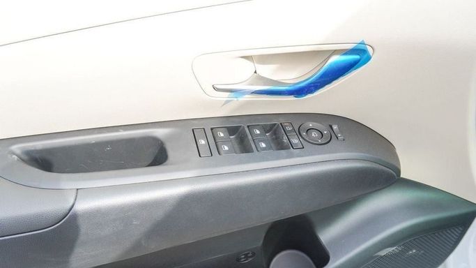 Новый Hyundai Tucson IV, 2.0 л, 2025 в Дубае от Najem Motors Белый цвет. Other | AUTO.AE