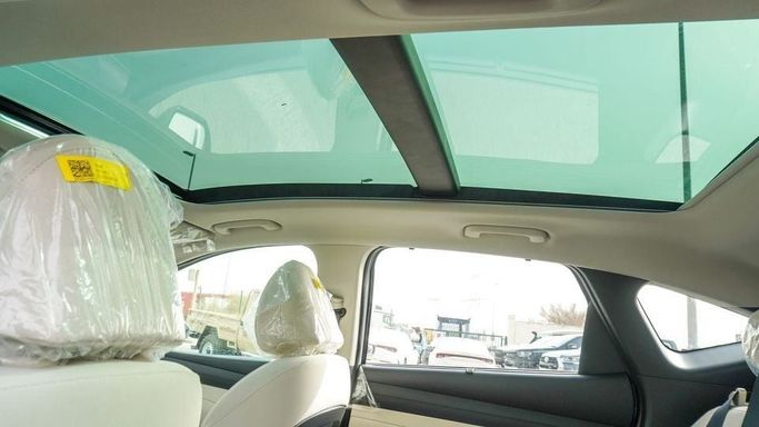 Новый Hyundai Tucson IV, 2.0 л, 2025 в Дубае от Najem Motors Белый цвет. Other | AUTO.AE