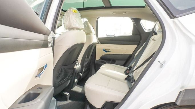 Новый Hyundai Tucson IV, 2.0 л, 2025 в Дубае от Najem Motors Белый цвет. Other | AUTO.AE