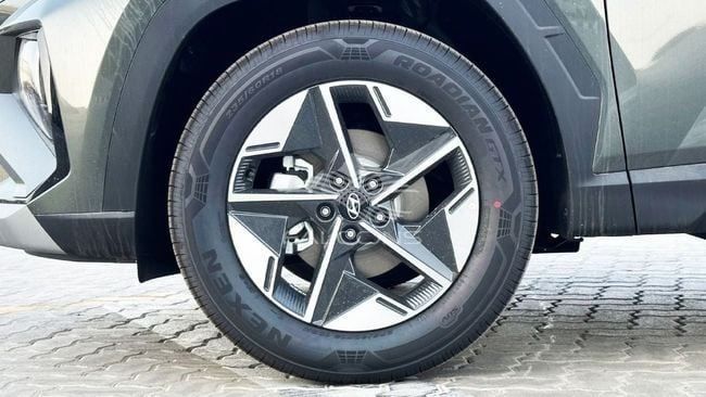 Новый Hyundai Tucson IV, 1.5 л, 2025 в Дубае от Falcons GT Motors FZCO Серый цвет. Китайская | AUTO.AE