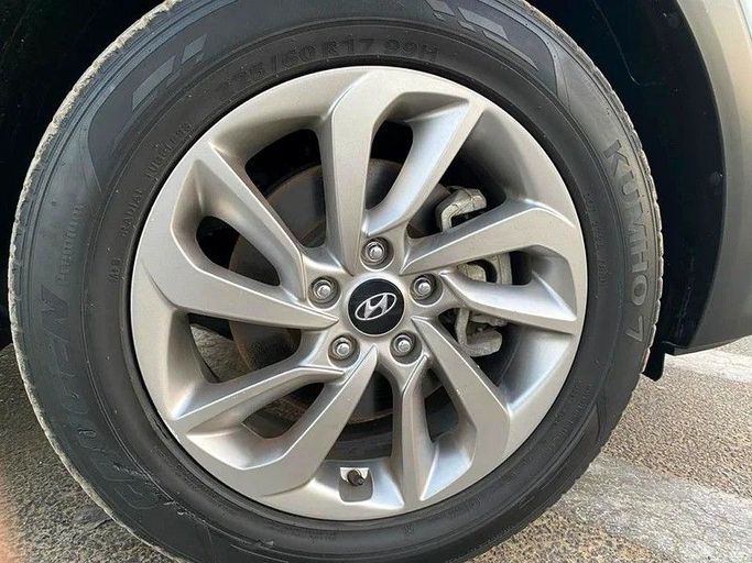 Подержанный Hyundai Tucson III Рестайлинг, 2.0 л, 2021 в Дубае от Shalimar Белый цвет. Американская | AUTO.AE