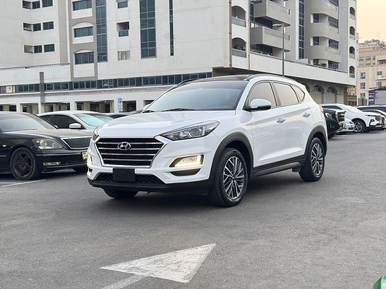 مستعملة Hyundai Tucson ثالثاً فيس ليفت, 2.0 l, 2021 في في دبي من DEVA CARS، اللون أبيض. مواصفات الخليج | AUTO.AE | إعلان #245940