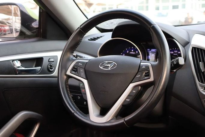 Подержанный Hyundai Veloster I, 1.6 л, 2015 в Дубае от Dresden Motors Зеленый цвет. GCC | AUTO.AE