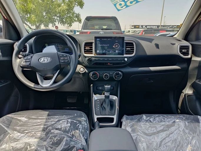 Новый Hyundai Venue I (Indian Market) Рестайлинг, 1.0 л, 2023 в Дубае от SK Motors Красный цвет. GCC | AUTO.AE