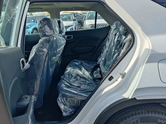 Новый Hyundai Venue I (Indian Market) Рестайлинг, 1.0 л, 2023 в Дубае от SK Motors Белый цвет. GCC | AUTO.AE