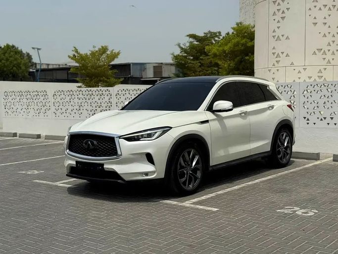 Подержанный Infiniti QX50 II, 2.0 л, 2020 в Дубае от JEEPERS EDITION LLC Белый цвет. Корейская | AUTO.AE