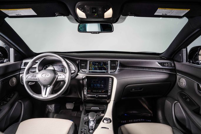 Подержанный Infiniti QX55, 2.0 л, 2022 в Дубае от The Car Superstore Синий цвет. GCC | AUTO.AE