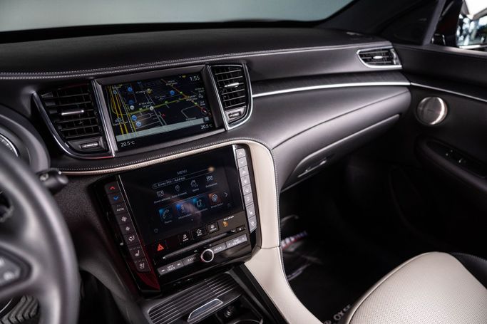 Подержанный Infiniti QX55, 2.0 л, 2022 в Дубае от The Car Superstore Синий цвет. GCC | AUTO.AE