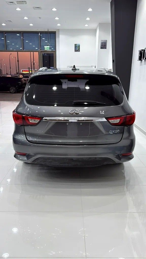 Used Infiniti QX60 I, 2.5 l, 2016 in Dubai by F1 Motors, Grey color. GCC Specs | AUTO.AE