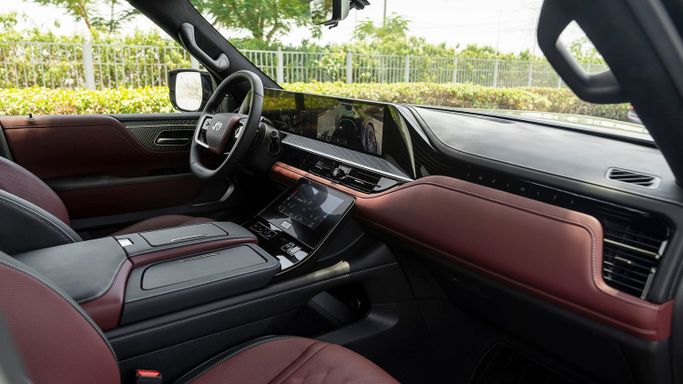 Новый Infiniti QX80 II, 3.5 л, 2025 в Дубае от Milele Черный цвет. Other | AUTO.AE