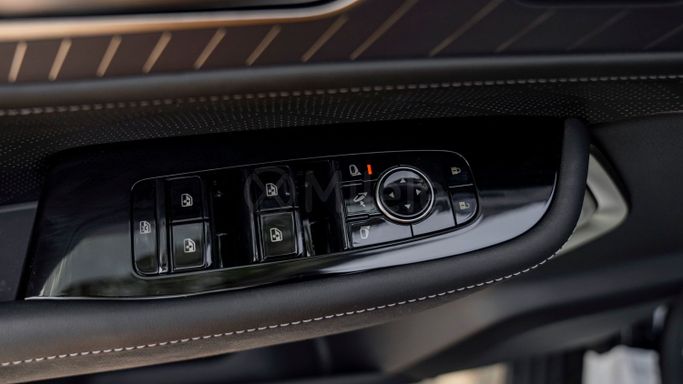 Новый Infiniti QX80 II, 3.5 л, 2025 в Дубае от Milele Черный цвет. Other | AUTO.AE