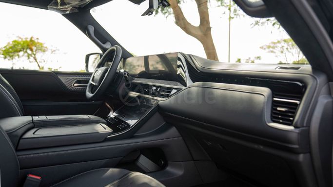 Новый Infiniti QX80 II, 3.5 л, 2025 в Дубае от Milele Черный цвет. Other | AUTO.AE